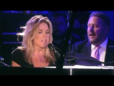 Текст песни DIANA KRALL - I Love Being Here With You