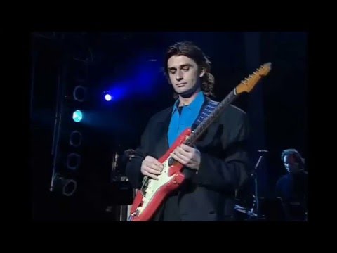 Текст песни Mike Oldfield - See The Light