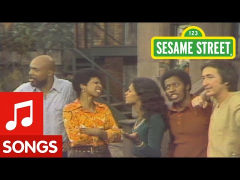 Текст песни Sesame Street - What