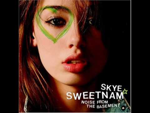 Текст песни Skye Sweetnam - Smoke & Mirrors