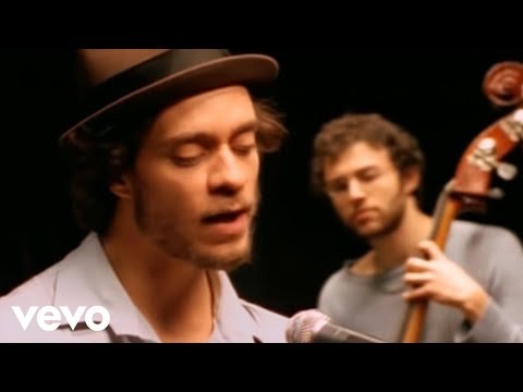 Текст песни Amos Lee - Arms Of A Woman