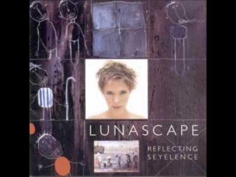 Текст песни Lunascape - Love = Creepy