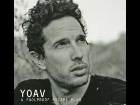 Текст песни Yoav - Spidersong