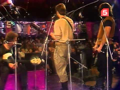 Текст песни  - Искусство Быть Смирным (live, 1986)