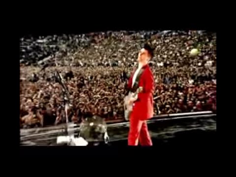 Текст песни  - Knights Of Cydonia(Live from Wembley)