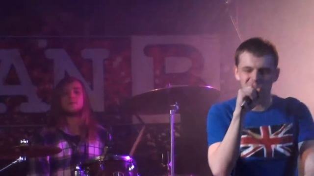 Текст песни  - Дома посижу