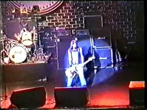 Текст песни The Ramones - Journey To The Center Of The Mind
