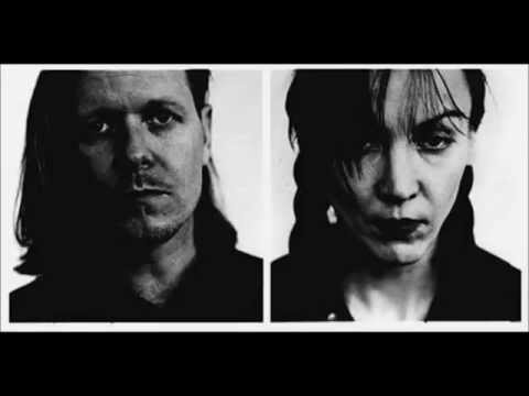 Текст песни Swans - The River That Runs With Love Won
