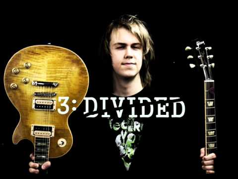 Текст песни  - Divided