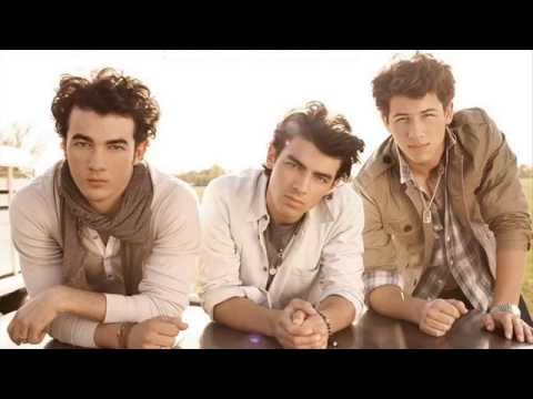Текст песни Jonas Brothers - Poison Ivy