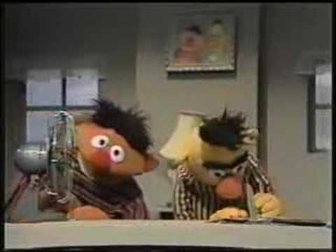 Текст песни Sesame Street - Bert And Ernie And The Fan