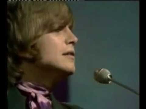 Текст песни The Moody Blues - Voices In The Sky