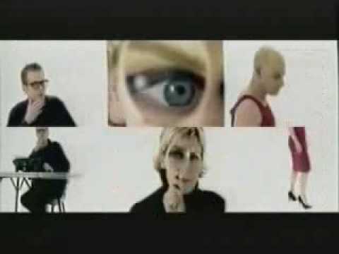 Текст песни Chumbawamba - Shes Got All The Friends That Money Can Buy