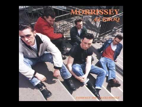 Текст песни Morrissey at KROQ  - My Love Life