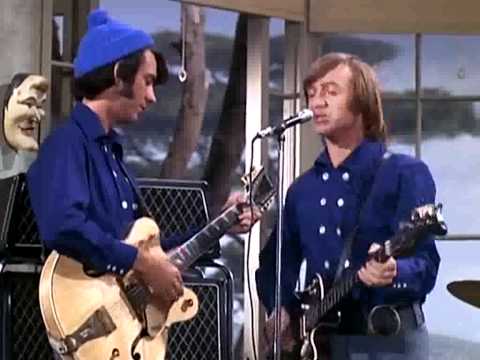 Текст песни The Monkees - Look Out (Here Comes Tomorrow)