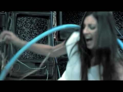 Текст песни A Skylit Drive - Wires And The Concept Of Breathing