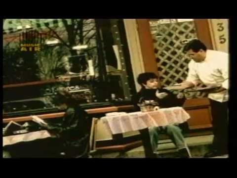 Текст песни  - Movin