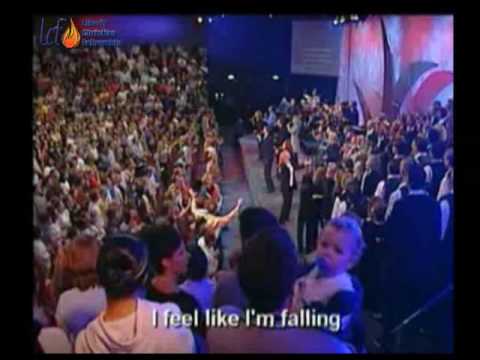 Текст песни Hillsong - I Feel Like Im Falling