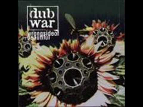 Текст песни Dub War - Armchair Thriller