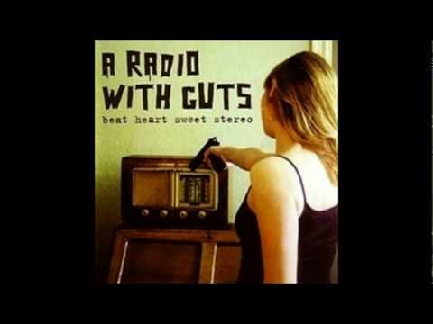 Текст песни A Radio With Guts - Eighteen Alive