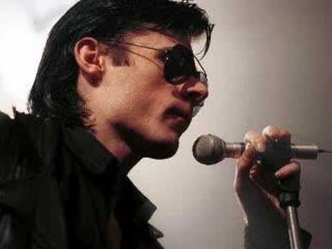Текст песни Sisters Of Mercy - On The Wire