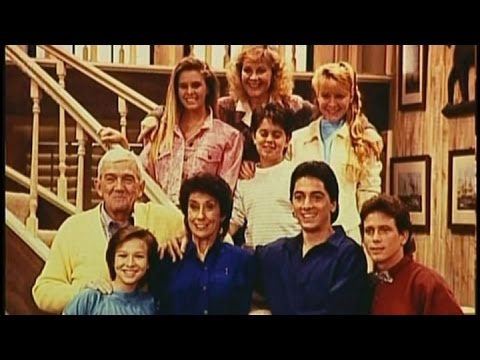 Текст песни  - Charles in Charge
