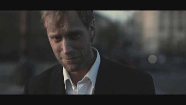 Текст песни  - Из окон