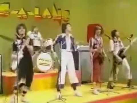 Текст песни Bay City Rollers - Lets Go A Huggin And A Kissin In The Moonlight