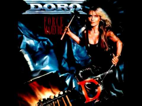 Текст песни Doro - Under The Gun