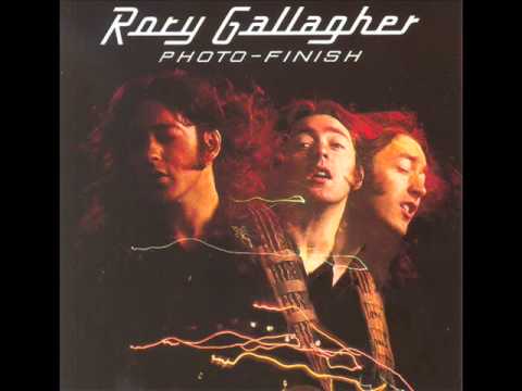 Текст песни Rory Gallagher - Fuel to The Fire