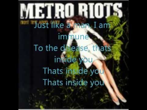 Текст песни Metro Riots - Modern Romance