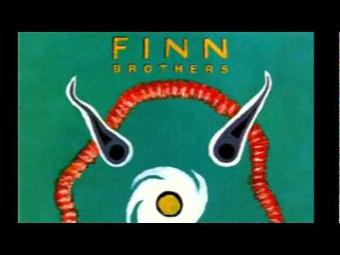 Текст песни Finn Brothers - Eyes Of The World