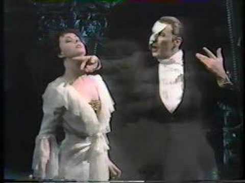 Текст песни Sarah Brightman and Michael Crawford - The Phantom of the Opera