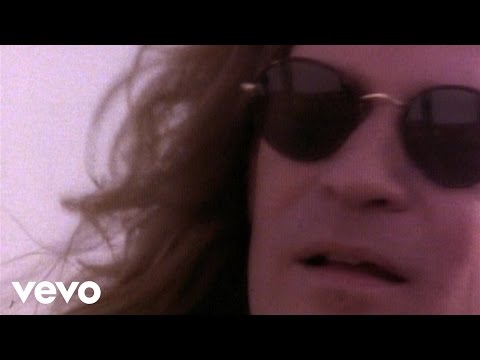 Текст песни Hall & Oates - Hold On To Me