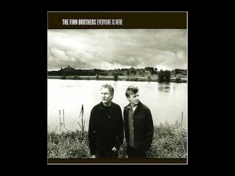 Текст песни Finn Brothers - All The Colours
